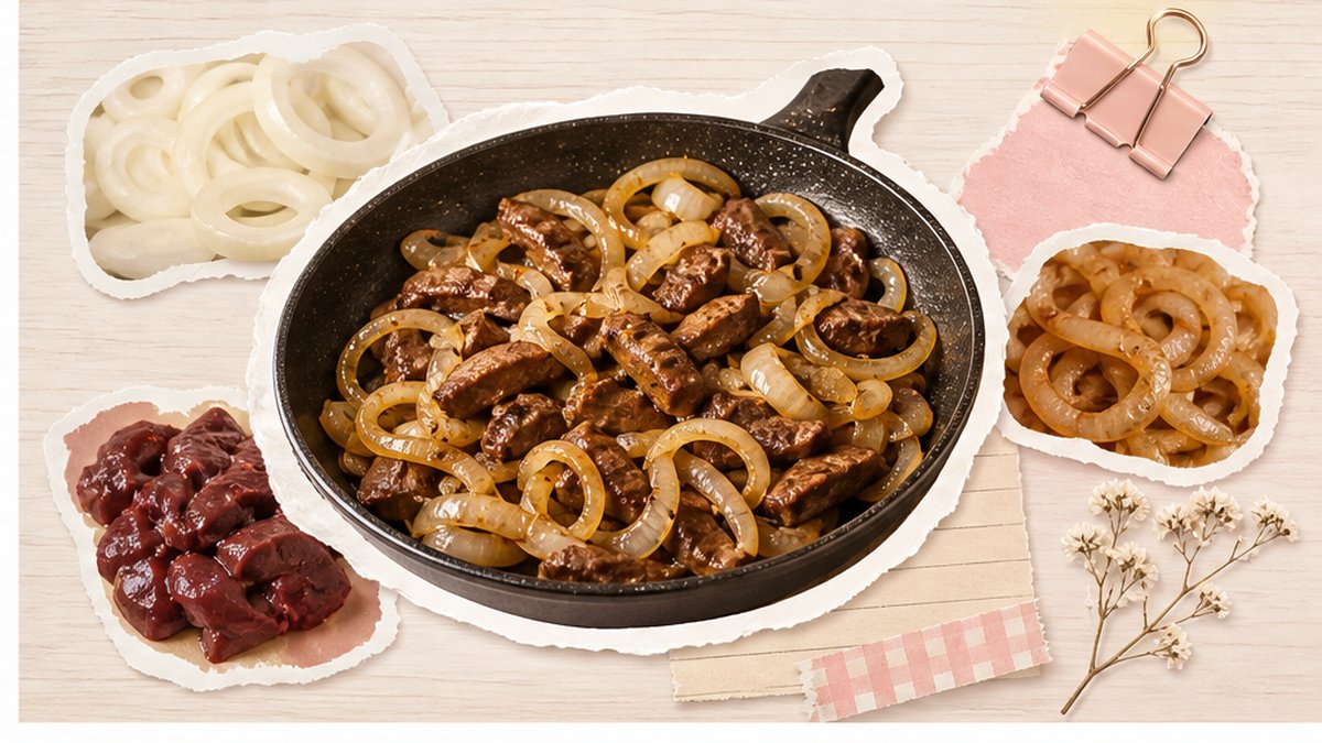 Стикеры куриной печени с луком на сковороде