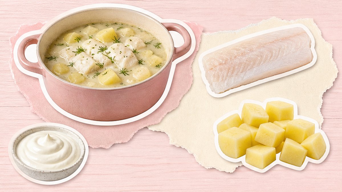 Стикеры тушёного судака со сметаной и картофелем в кастрюле